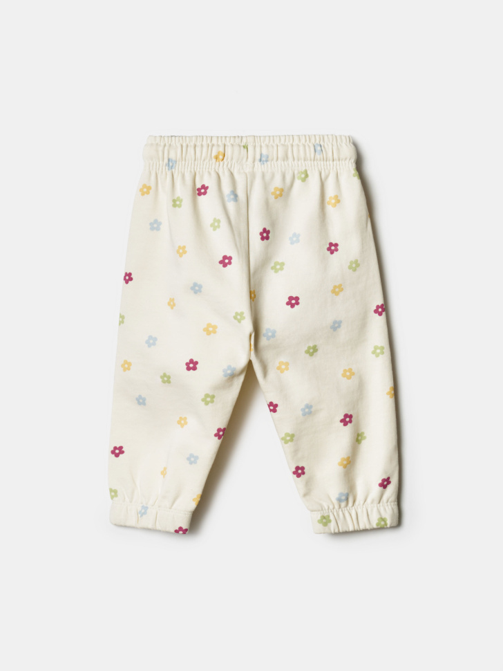 джоггеры с принтом для малышей от бренда sela вид слева