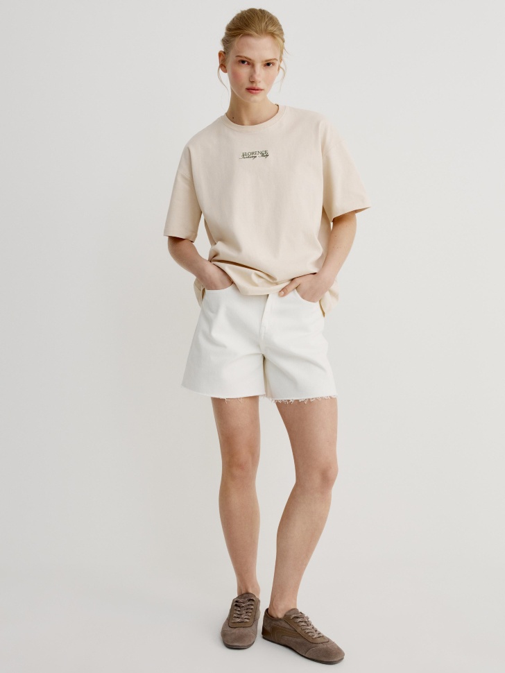 футболка оверсайз с принтом от бренда sela вид слева