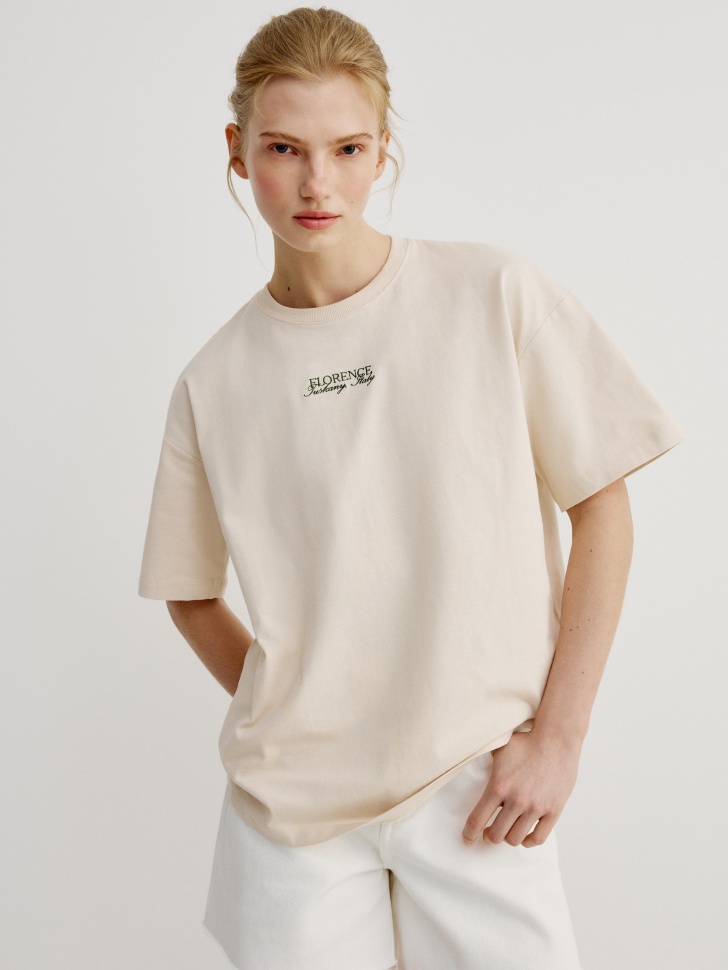 футболка оверсайз с принтом из россии вид сбоку