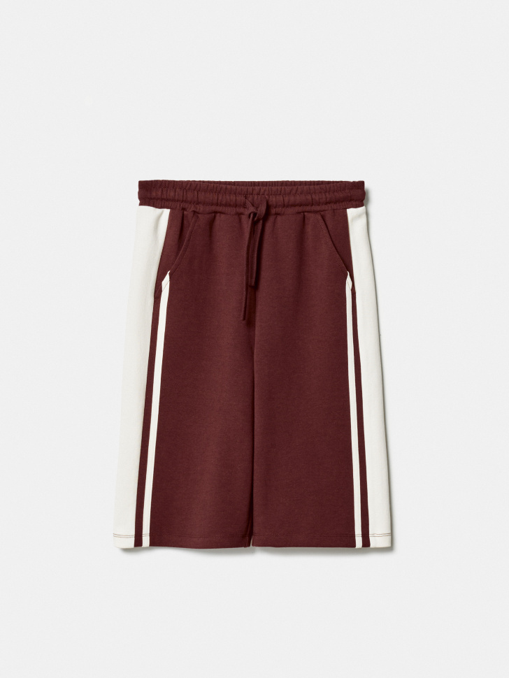 удлиненные шорты с лампасами для мальчиков по цене 1799 руб вид справа