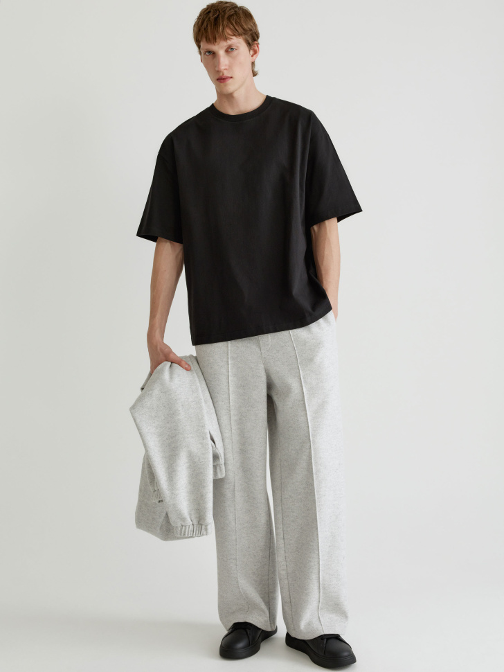 базовая футболка max oversize fit от бренда sela вид слева