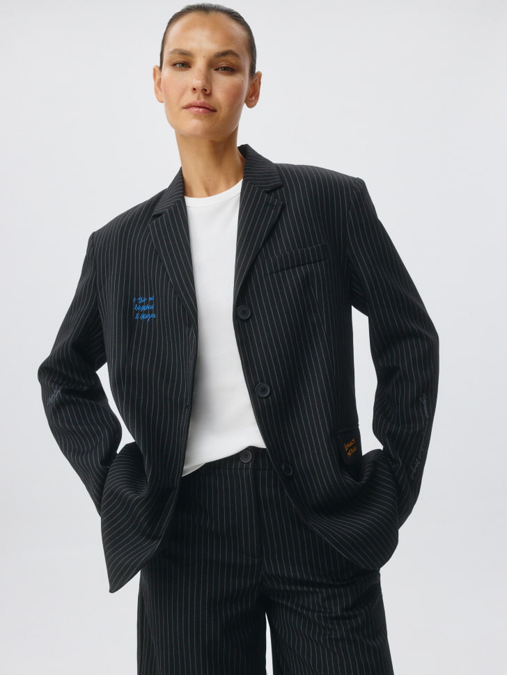 

Жакет из коллекции ART PEOPLE с Простыми вещами