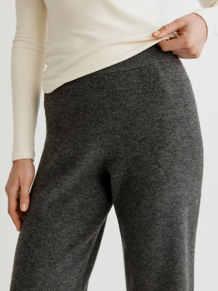 вязаные брюки с содержанием шерсти из россии вид сбоку