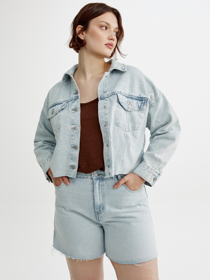 укороченная джинсовая куртка оверсайз 4610517775009 фотография