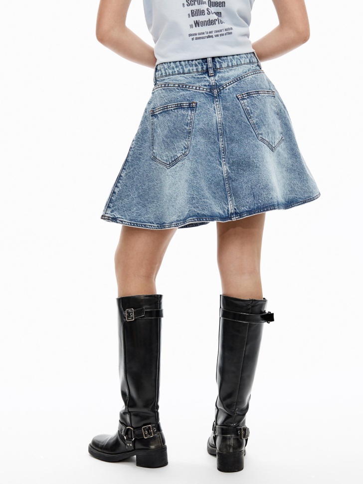 джинсовая мини-юбка из линейки  young по цене 2999 руб вид справа