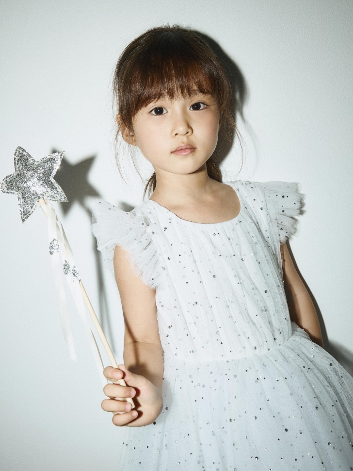 белое пышное платье со стразами для девочек 4680704103519 по акции