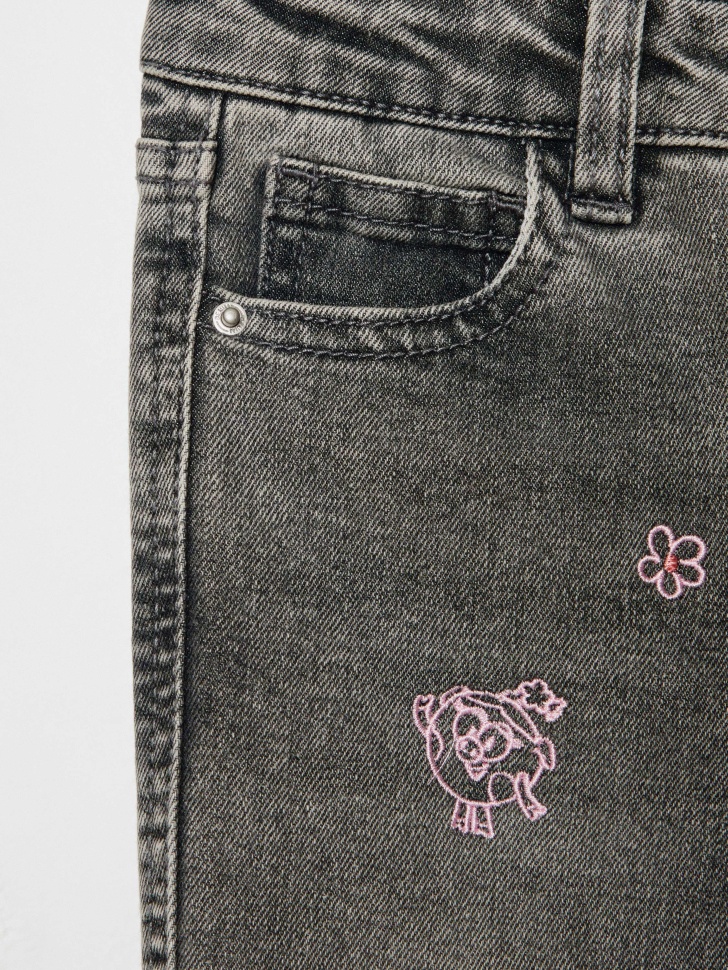 джинсы bootcut для девочек с вышивкой  x смешарики 4610517229960 в интернет магазине