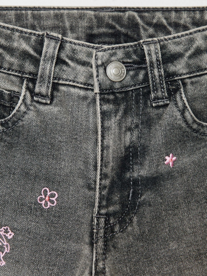 джинсы bootcut для девочек с вышивкой  x смешарики 4610517229960 с промокодом