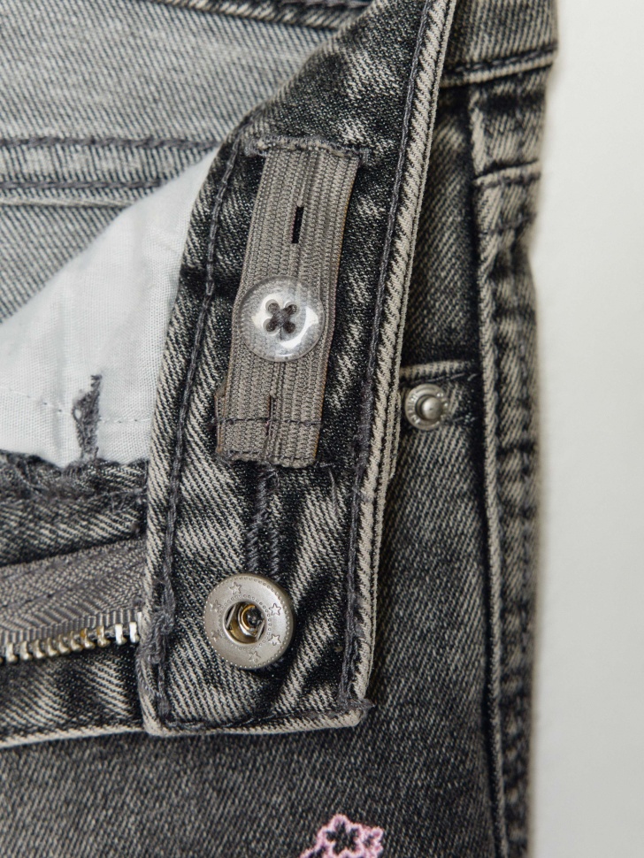 джинсы bootcut для девочек с вышивкой  x смешарики 4610517229960 купить с доставкой