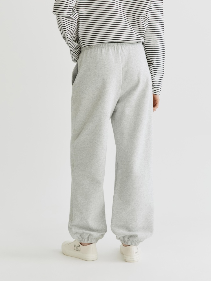 брюки-джоггеры из футера из россии вид сбоку