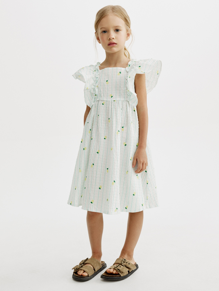 летнее платье из фактурного хлопка для девочек от бренда sela вид слева