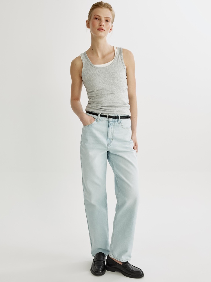 топ приталенный из смесового модала от бренда sela вид слева