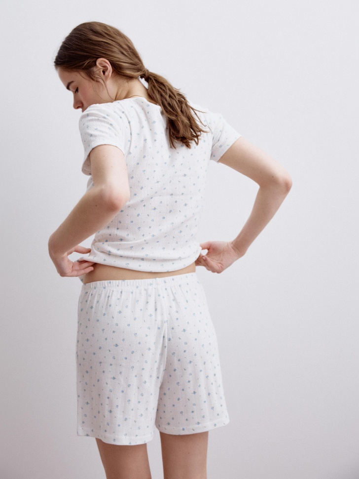 домашняя футболка с рельефным узором 4610517328441 по низкой цене