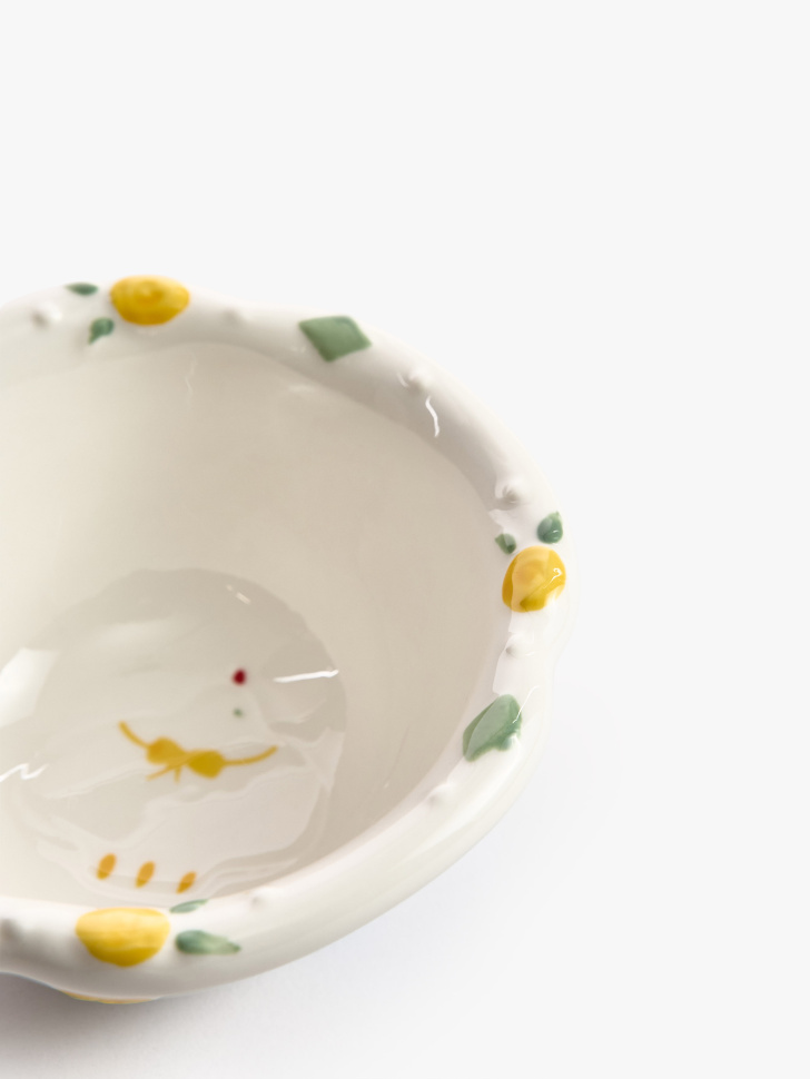 детская глубокая тарелка из фаянса с рисунком из россии вид сбоку