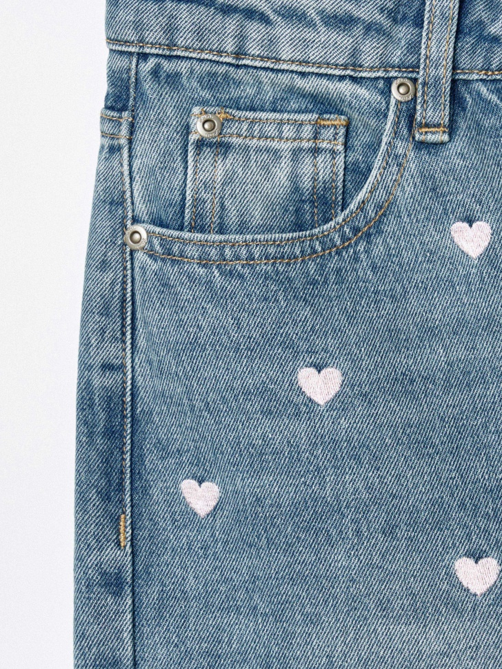 широкие джинсы с вышивкой для девочек от бренда sela вид слева