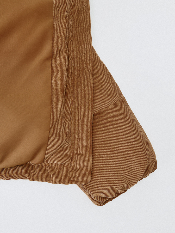 вельветовая куртка с меховым воротником для взрослого возраста с изнаночной стороны