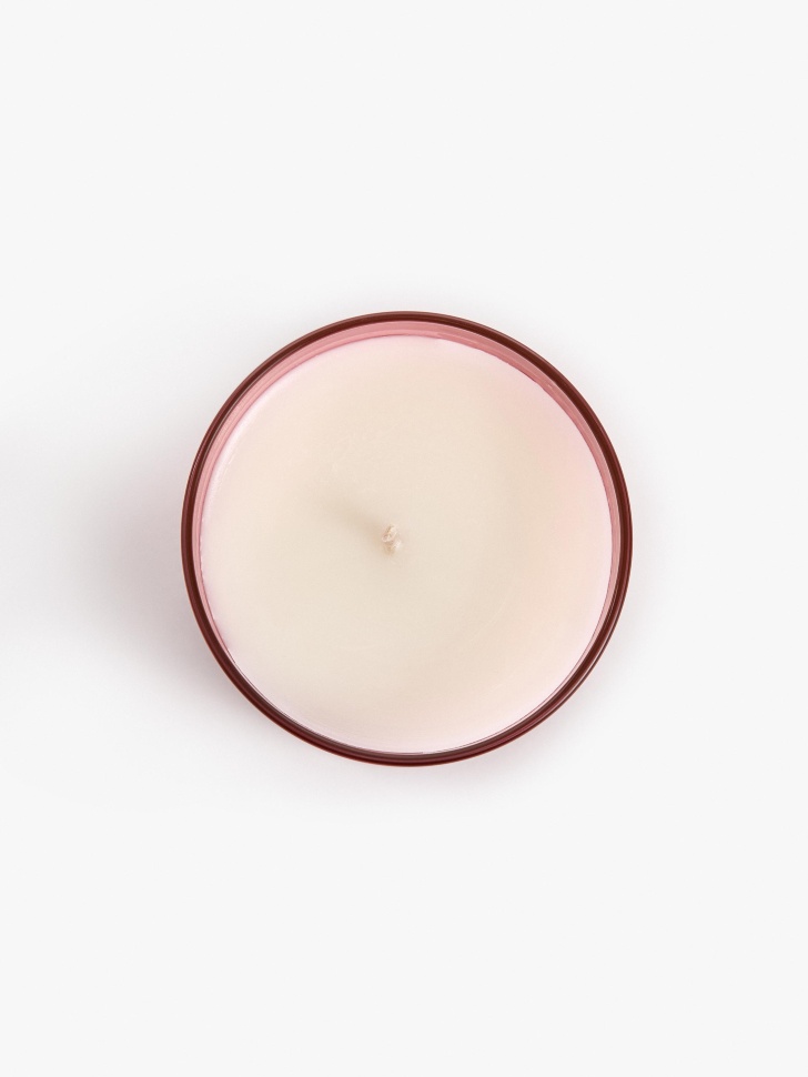 ароматическая свеча «первый поцелуй» от бренда sela вид слева