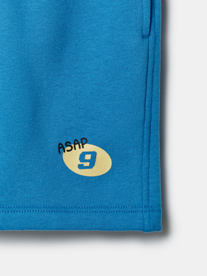 трикотажные шорты с принтом для мальчиков из россии вид сбоку