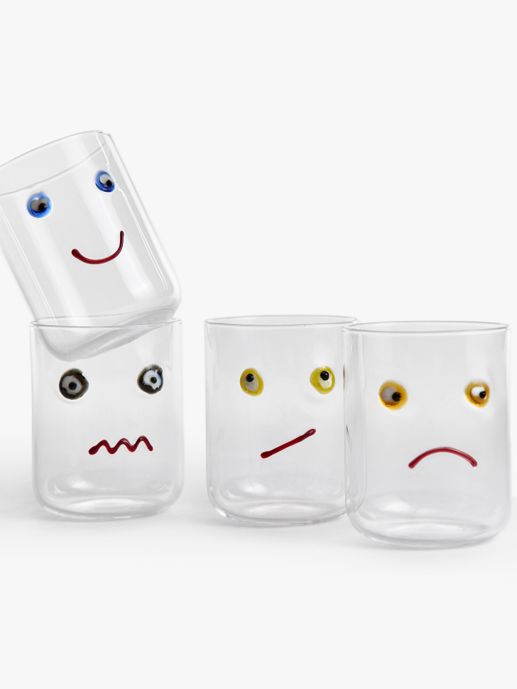 стакан из стекла с декором от бренда sela вид слева