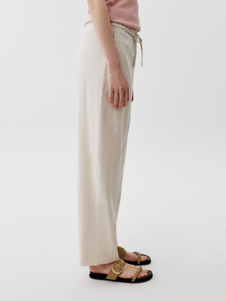 брюки из смесового льна и вискозы из россии вид сбоку