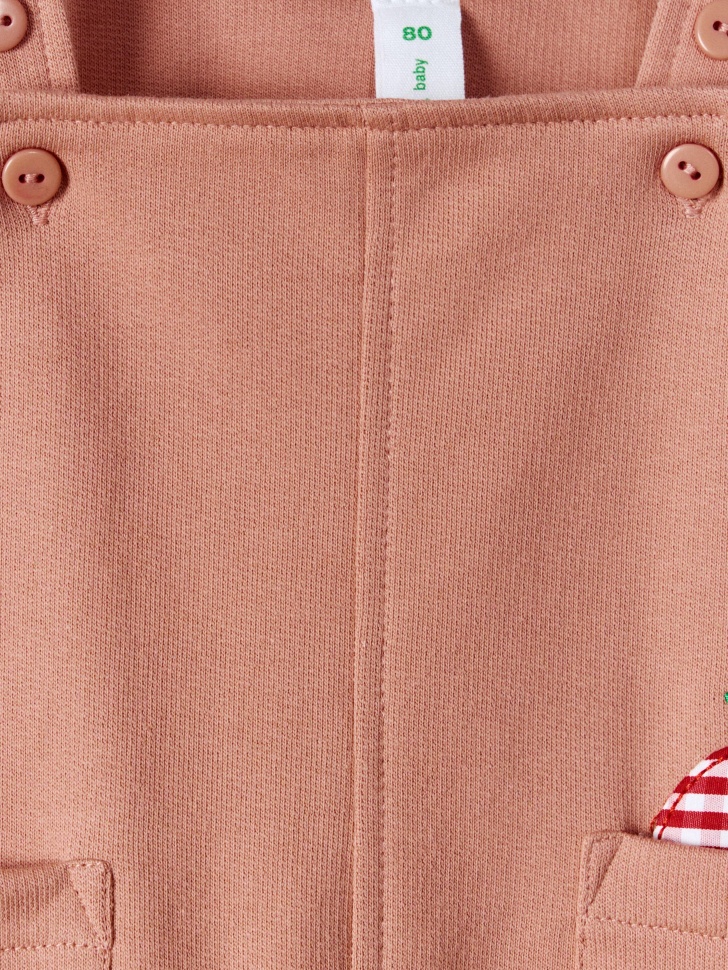 комбинезон из футера с аппликацией для малышей по цене 1299 руб вид справа