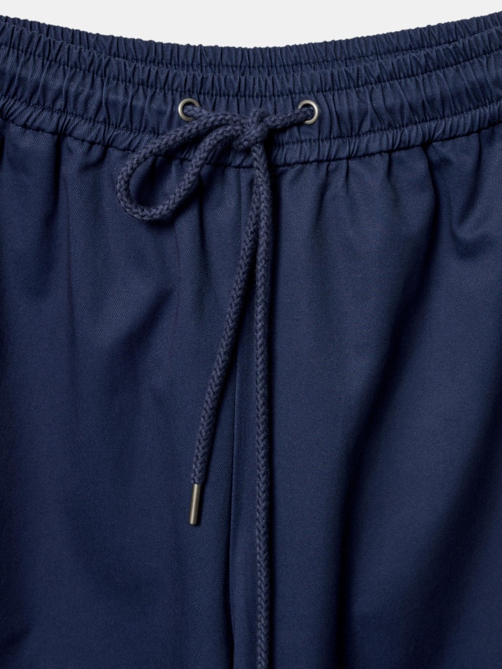 укороченные объемные брюки из хлопка из хлопка спереди