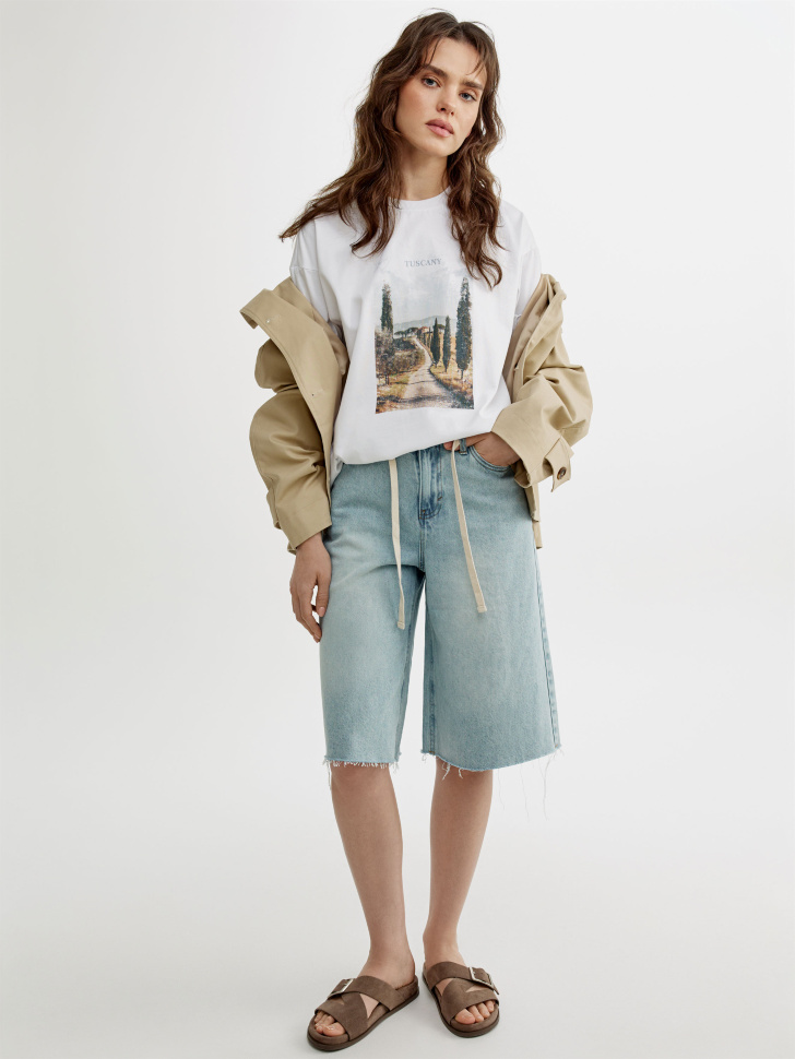 футболка оверсайз с принтом от бренда sela вид слева