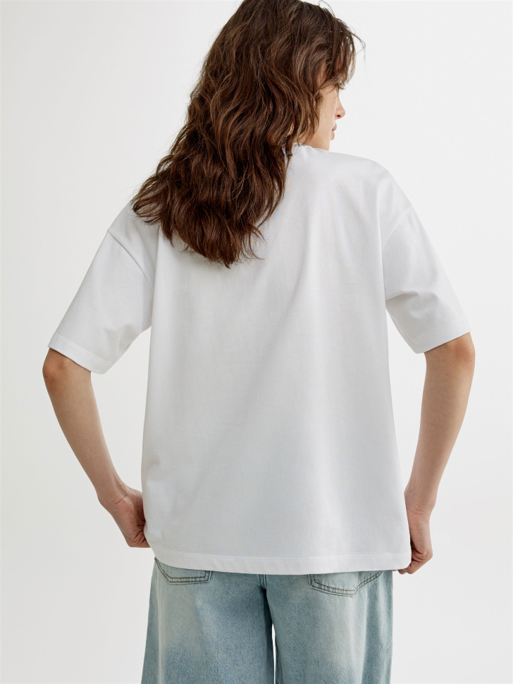 футболка оверсайз с принтом из россии вид сбоку