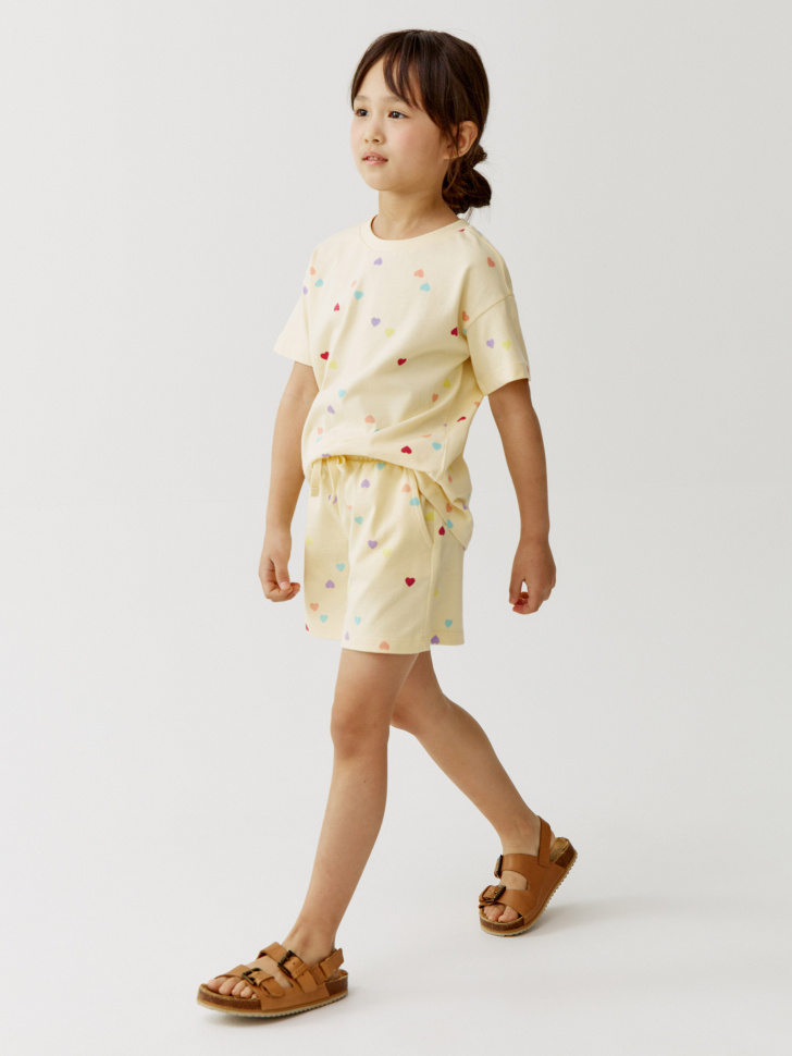 трикотажные шорты с принтом для девочек от бренда sela вид слева