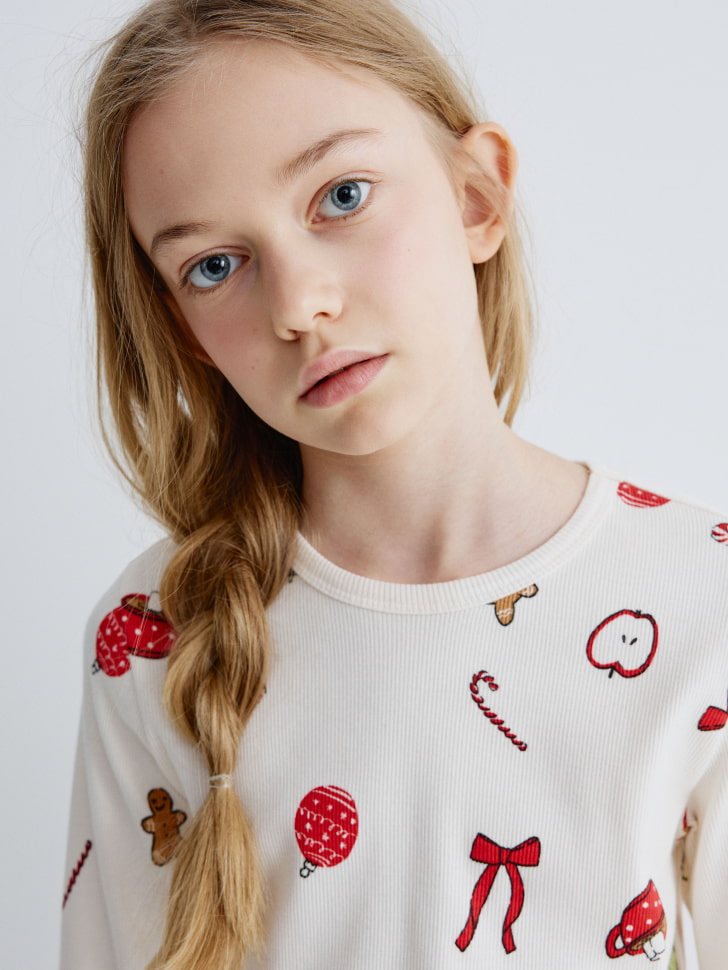 новогодняя пижама с принтом для девочек 4680798781426 в интернет магазине