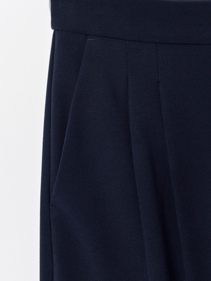 широкие брюки из костюмной ткани из проверенных материалов спереди