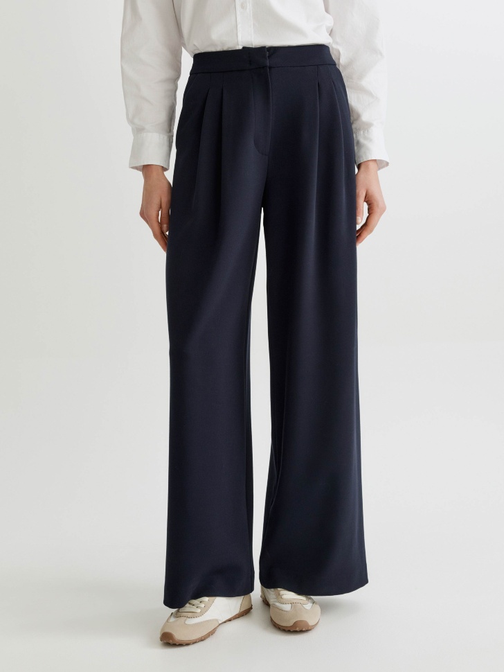 широкие брюки из костюмной ткани от бренда sela вид слева