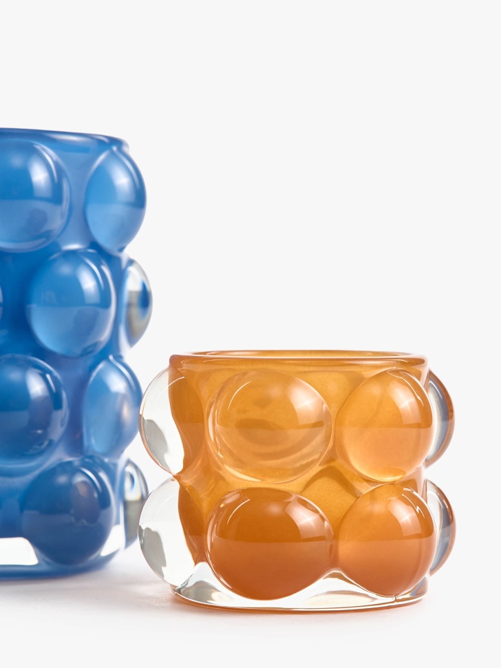 подсвечник из цветного стекла от бренда sela вид слева