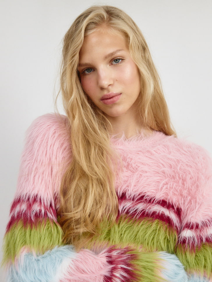 пушистый джемпер оверсайз из линейки sela young 4680798571577 в интернет магазине