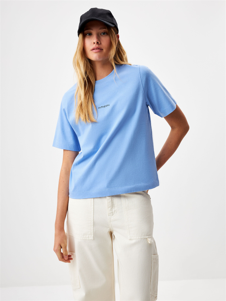 

Футболка NINA REGULAR FIT с вышивкой