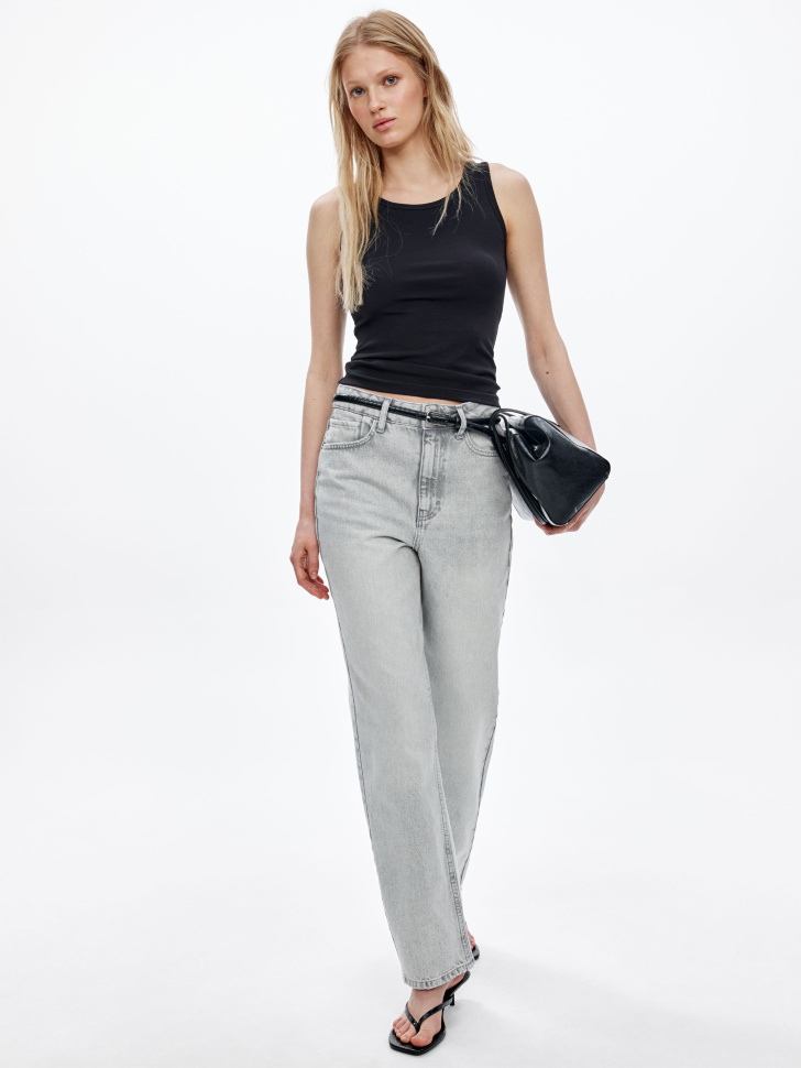 топ приталенный из смесового модала от бренда sela вид слева