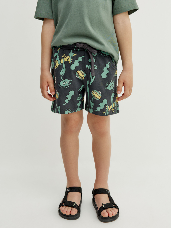 трикотажные шорты с принтом для мальчиков от бренда sela вид слева
