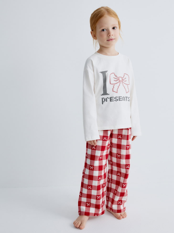 новогодняя пижама с принтом для девочек 4610517088628 по акции