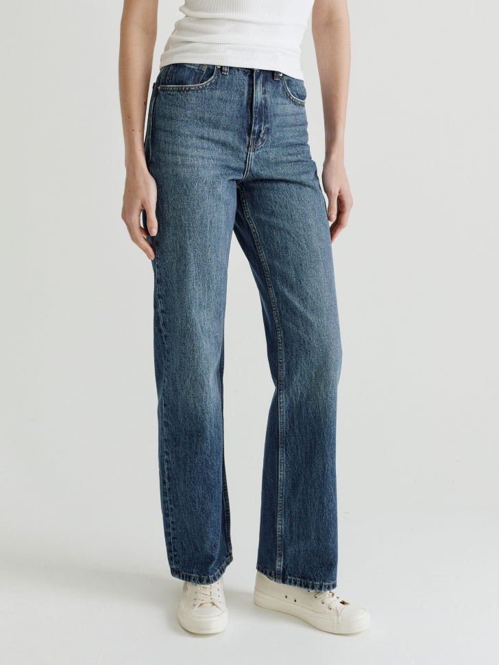 джинсы 411 wide leg tall из органического хлопка от бренда sela вид слева