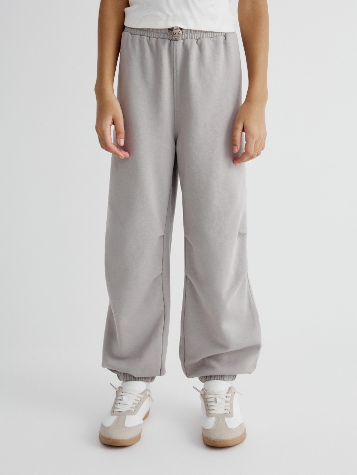 трикотажные брюки-парашюты для девочек 4680798477190 по акции