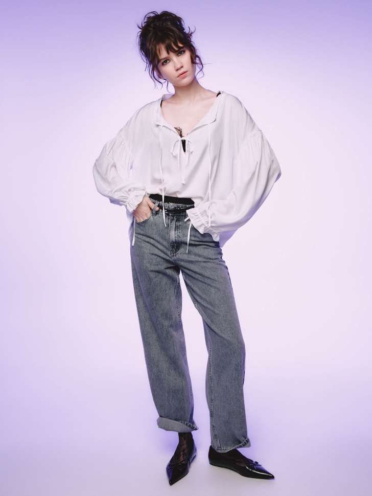 блузка на завязках из линейки  young от бренда sela вид слева