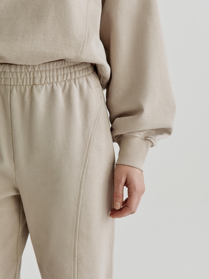 прямые брюки из футера из россии вид сбоку