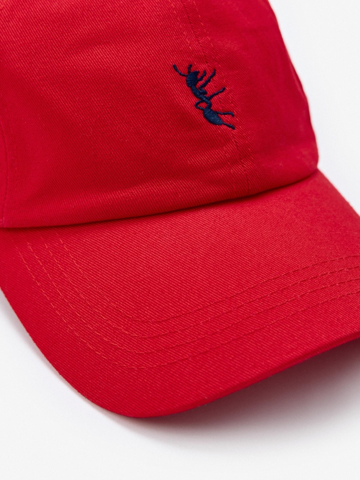 бейсболка с вышивкой от бренда sela вид слева