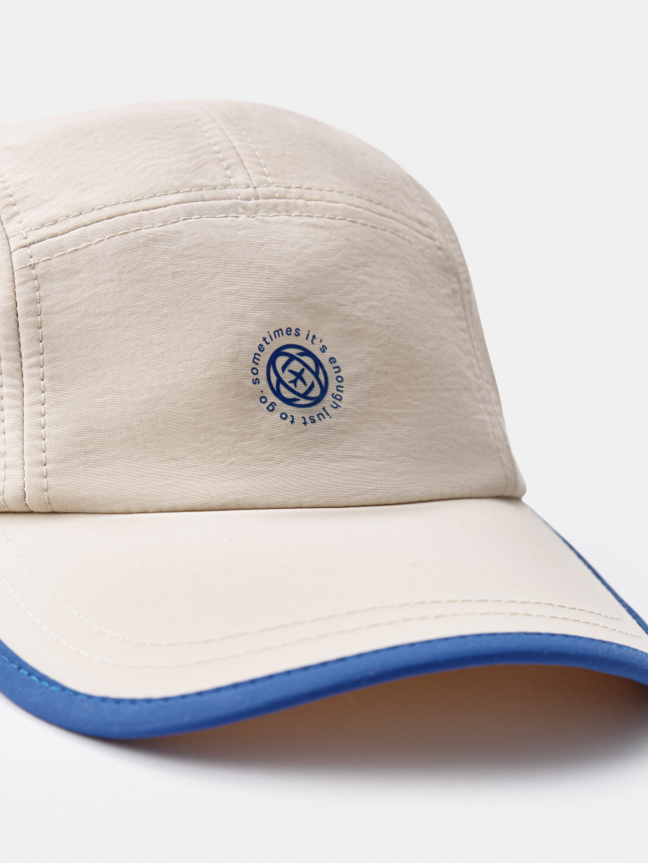 бейсболка из нейлона с принтом по цене 1599 руб вид справа