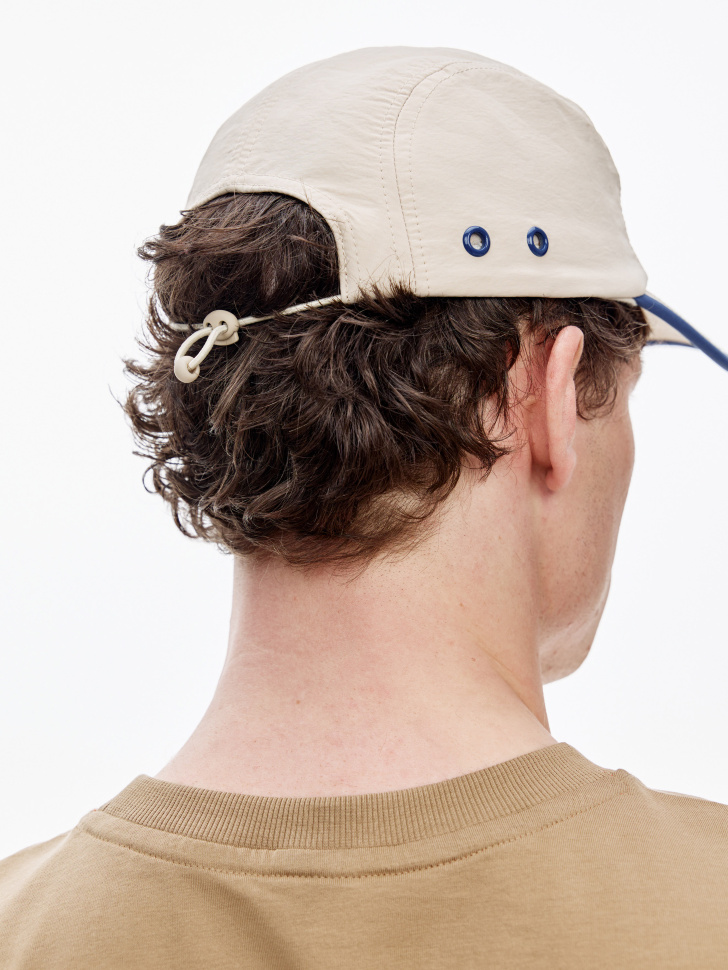 бейсболка из нейлона с принтом от бренда sela вид слева