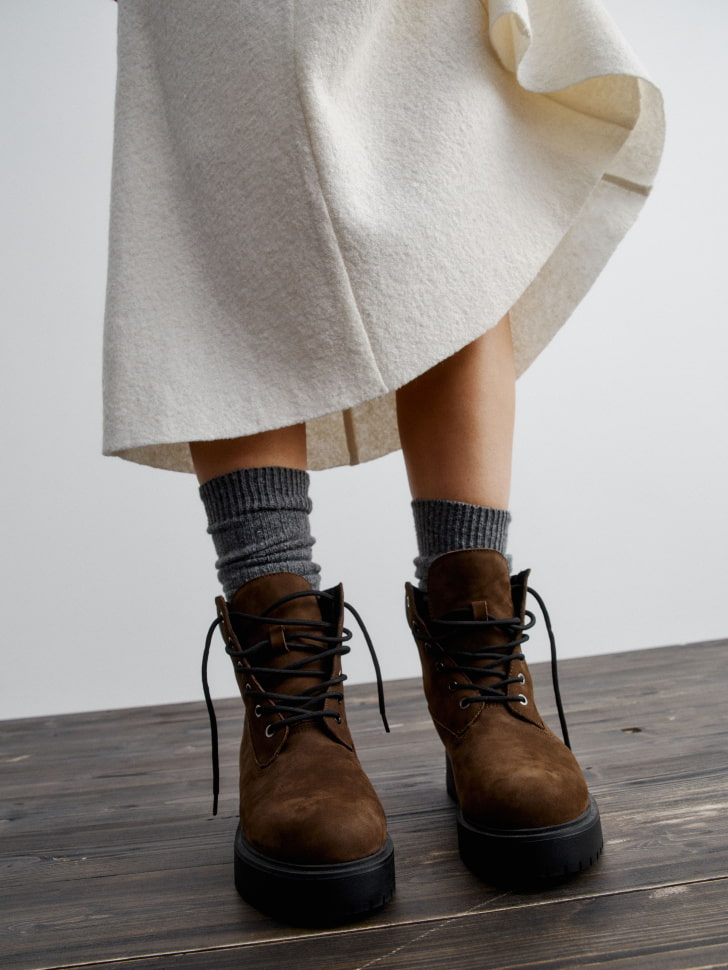 ботинки из натурального нубука 4610517255747 по акции