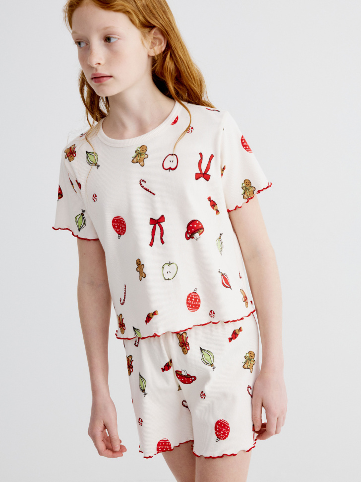 новогодняя пижама с принтом для девочек 4680798782522 по акции
