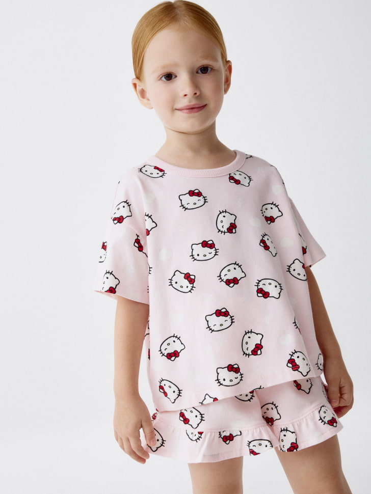 Пижама с принтом Hello Kitty для девочек. Фото №3