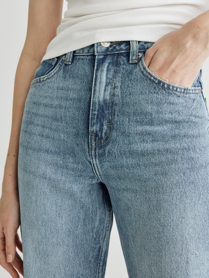 джинсы 411 wide leg tall из органического хлопка из россии вид сбоку