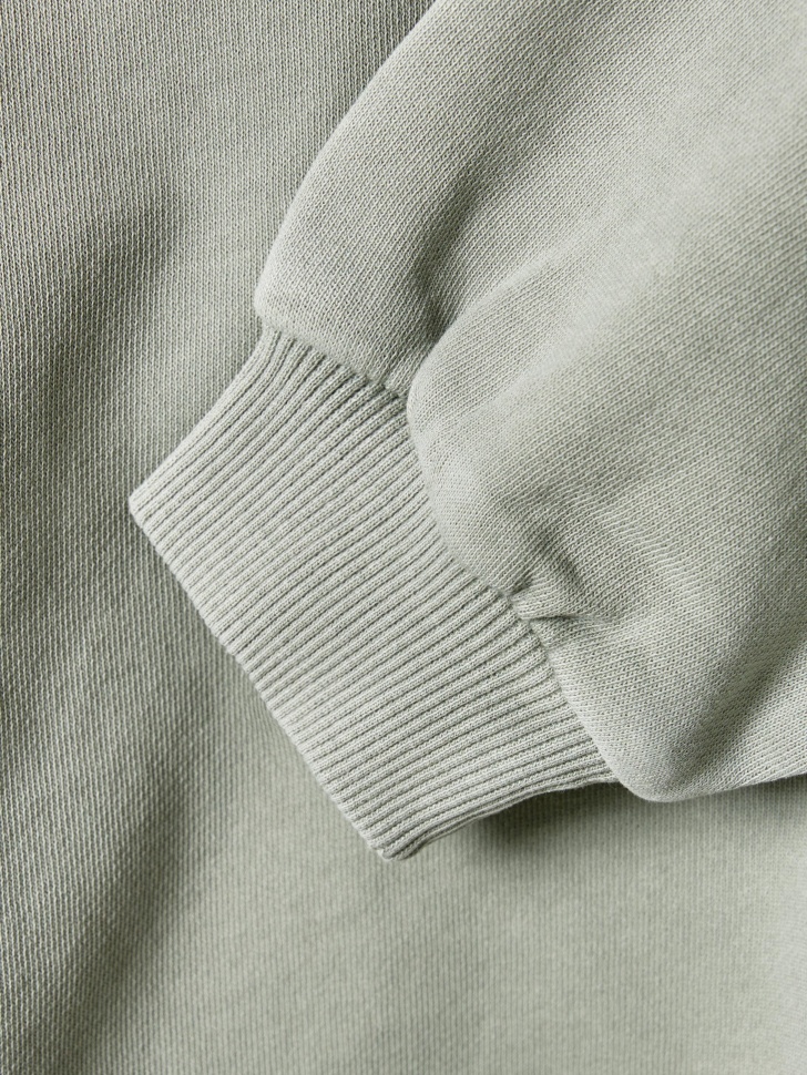 укороченный свитшот с вышивкой для девочек из хлопка спереди